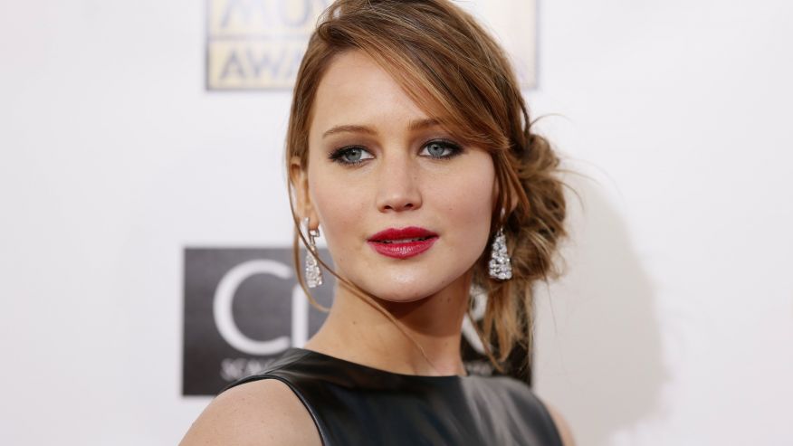 Jennifer Lawrence Shines With Bradley Cooper In Joy