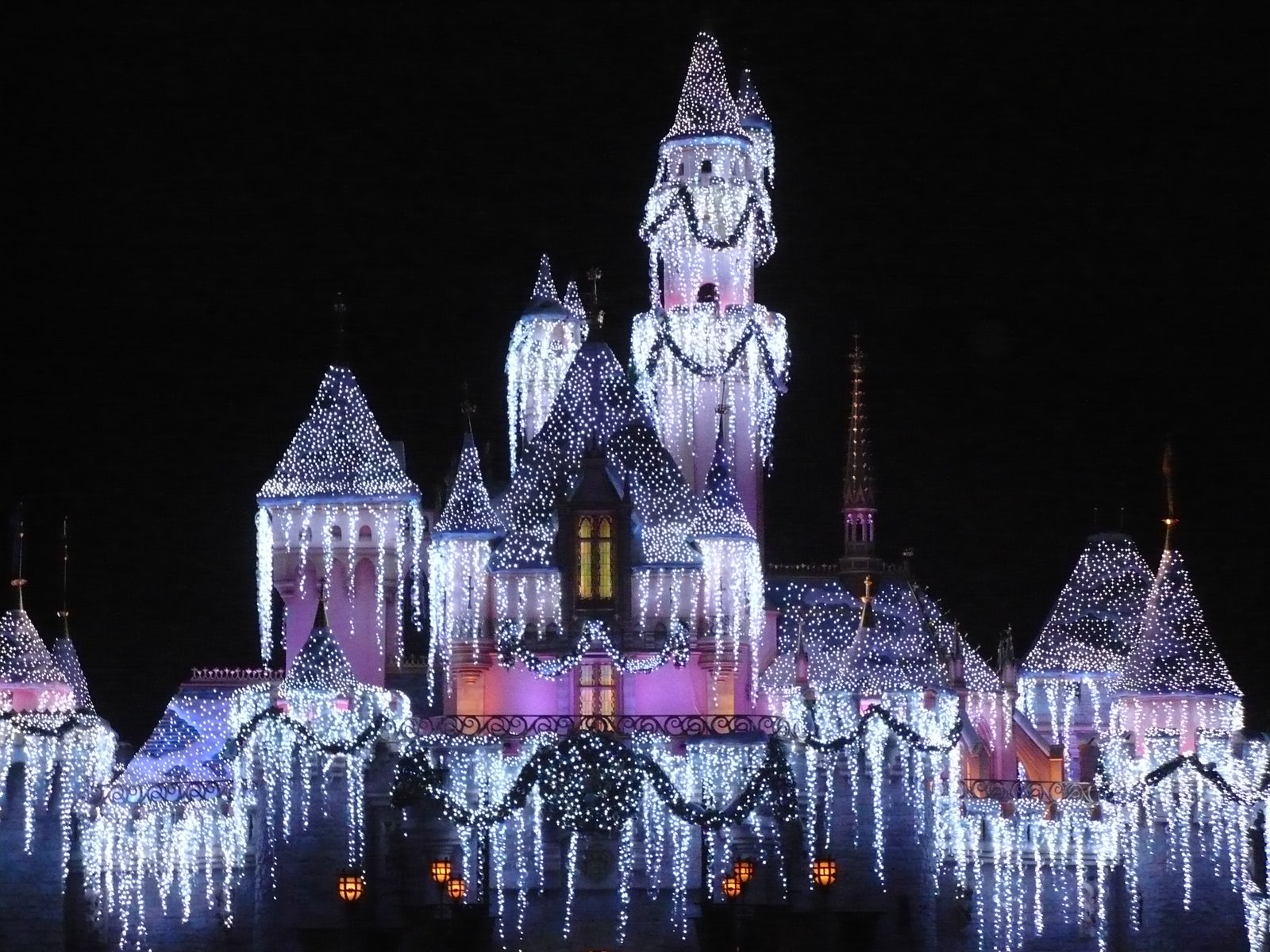 Disneyland Christmas Castle HD Wallpaper Wallpaper55 Best