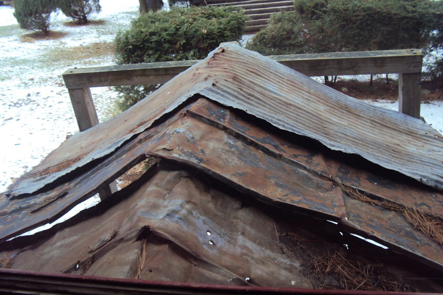 Tin Roof Rusty Wallpaper