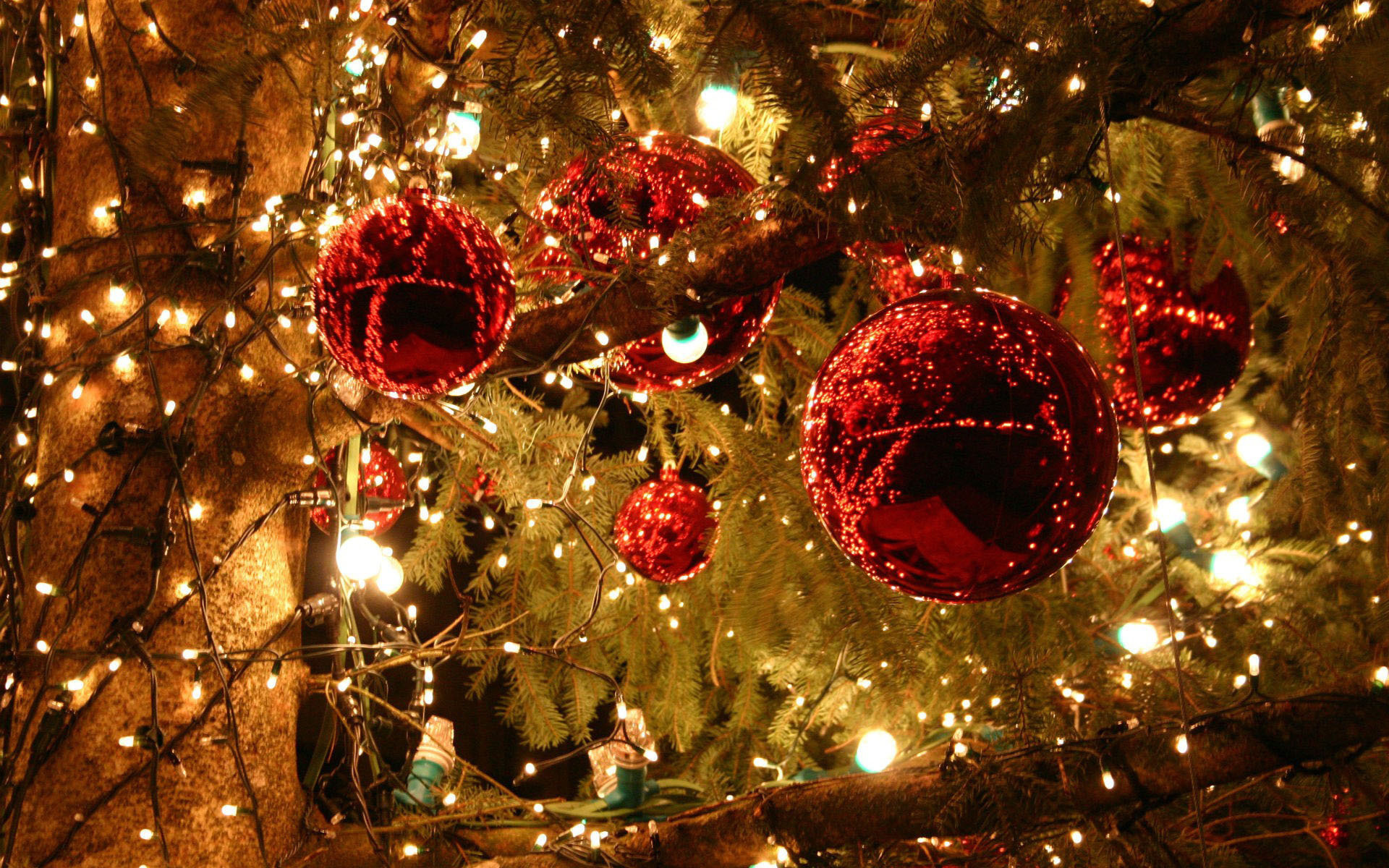 Christmas Tree Toys Lights Desktop Wallpaper