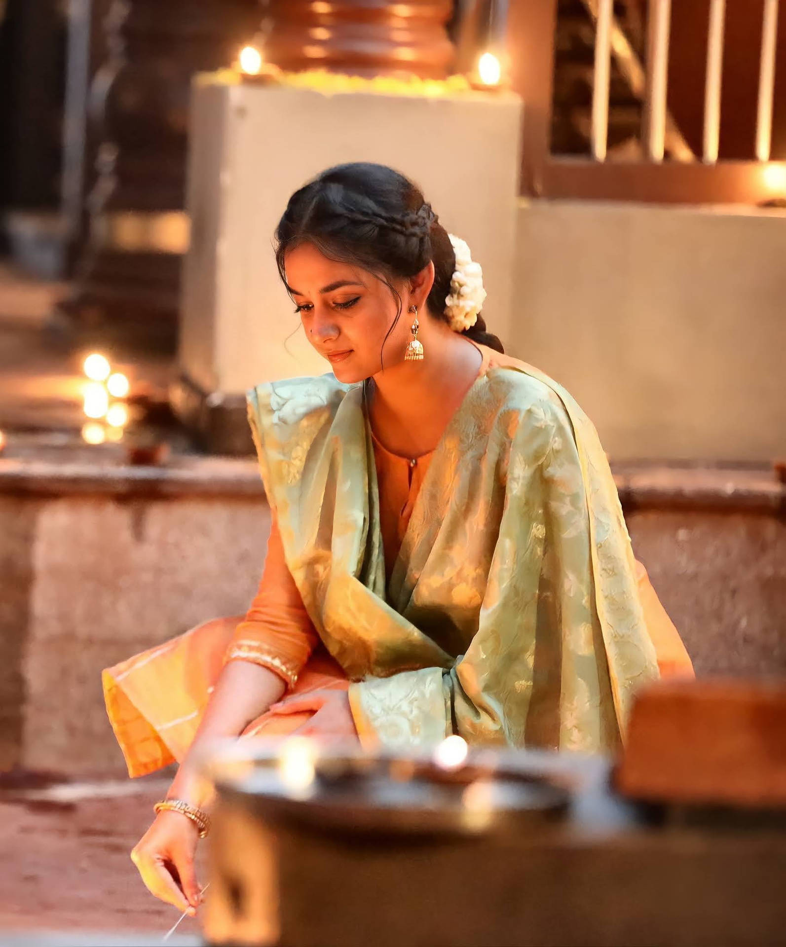 Keerthi Suresh Candles J6eioz9wah67on08 Wallpaper