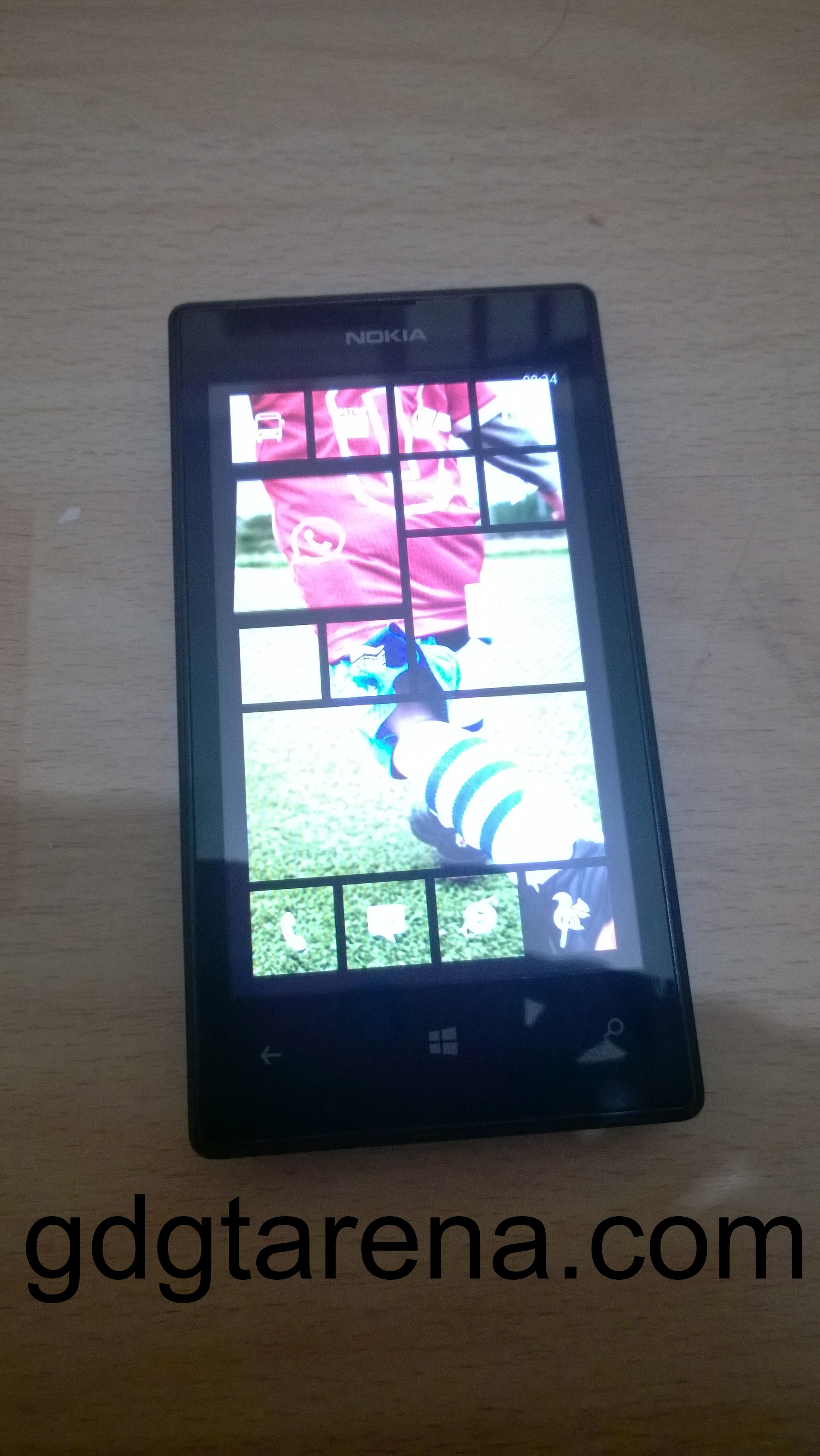 Image Of Background Picture On Windows Phone Start Screen Emerge
