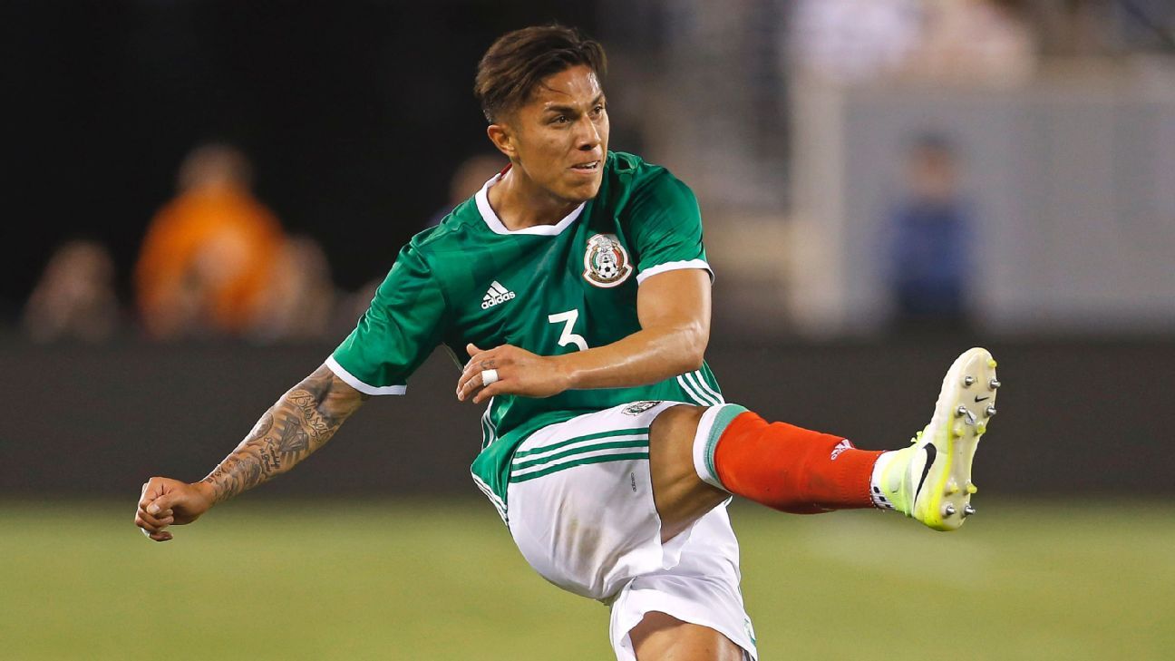 Mexico S Carlos Salcedo Targeting World Cup Semifinals After