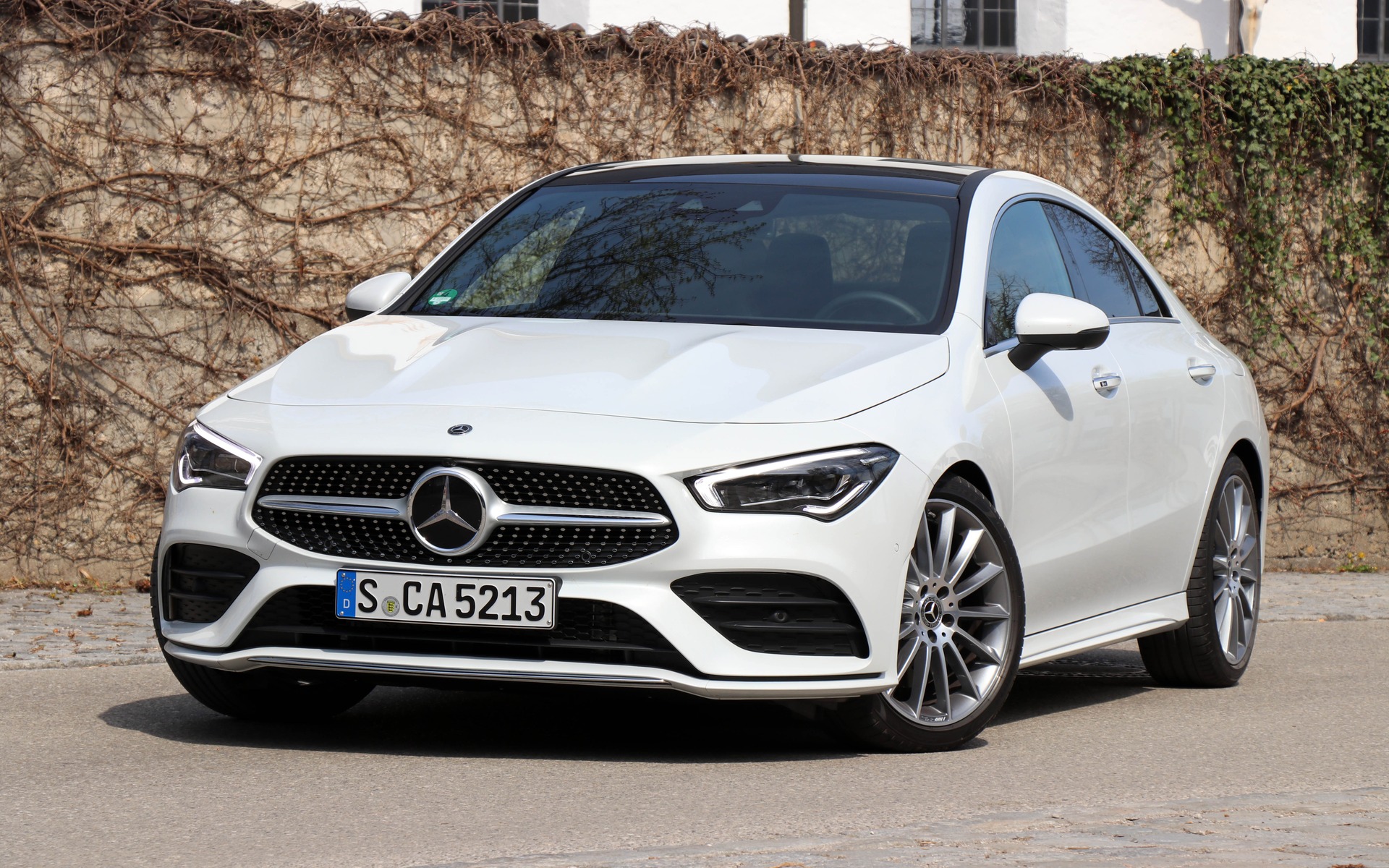 Mercedes Benz Cla Trying Hard To Stay Relevant The Car Guide
