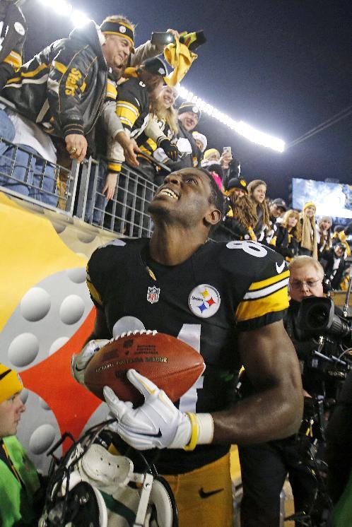 Steelers Wide Receiver Antonio Brown Celebrates With