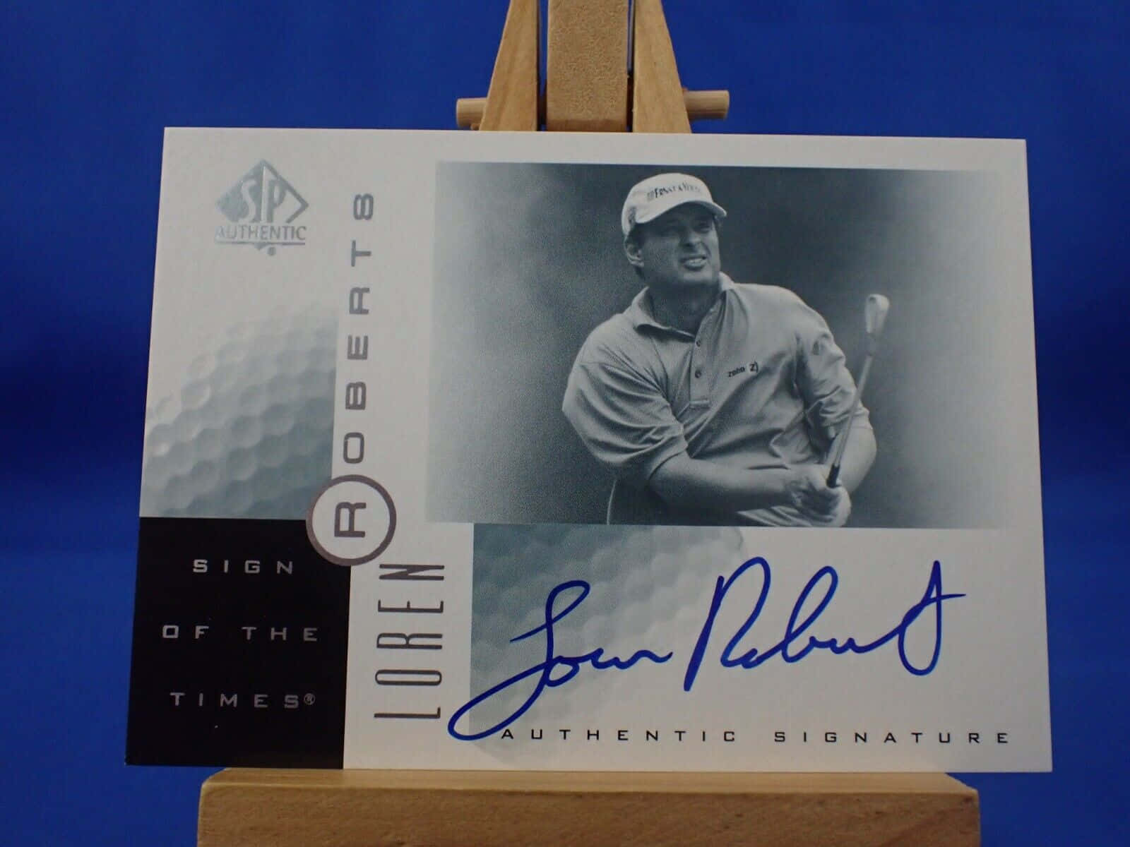 Loren Roberts Autograph On Easel Wallpaper