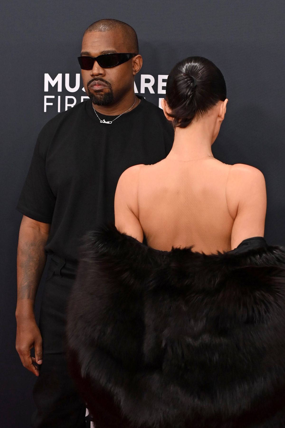 Bianca Censori And Kanye West At 67th Annual Grammy Awards In Los Wallpaper