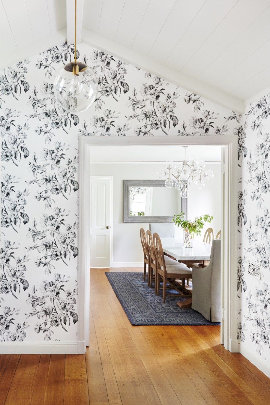 Where To Find The Perfect Farmhouse Style Wallpaper