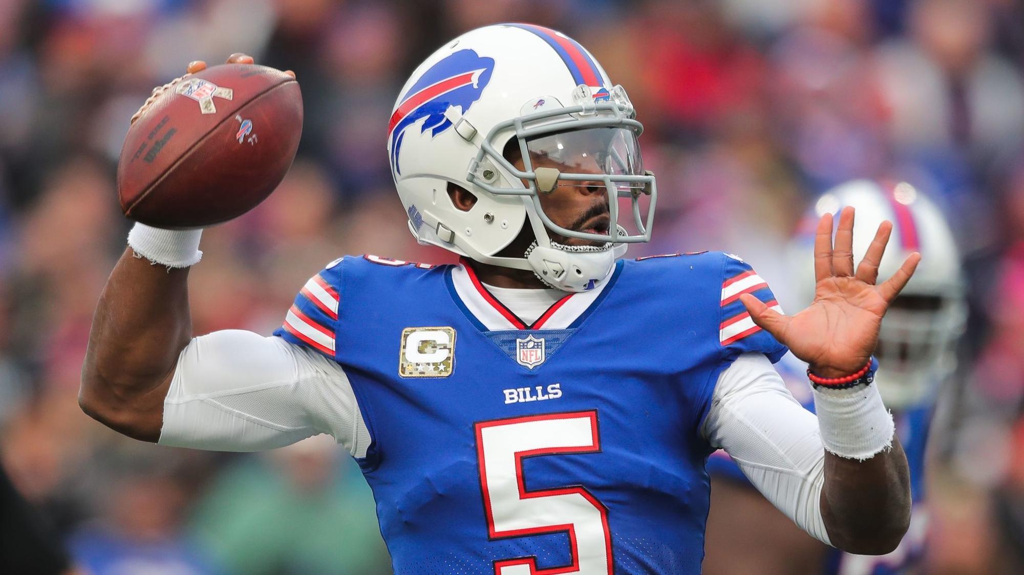 Bills Qb Tyrod Taylor Believes He S Being Benched Because
