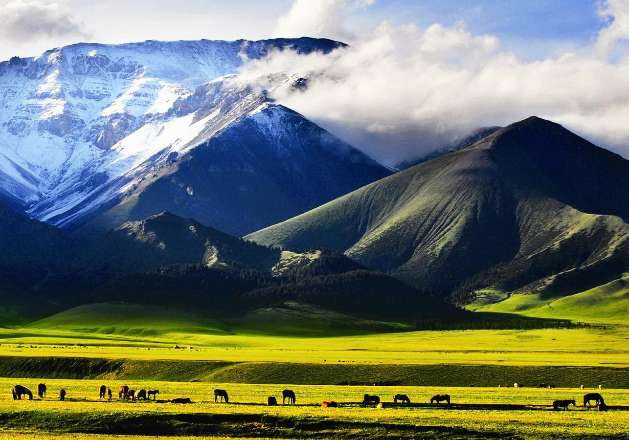 China Xinjiang Travel Landscape The Beautiful In
