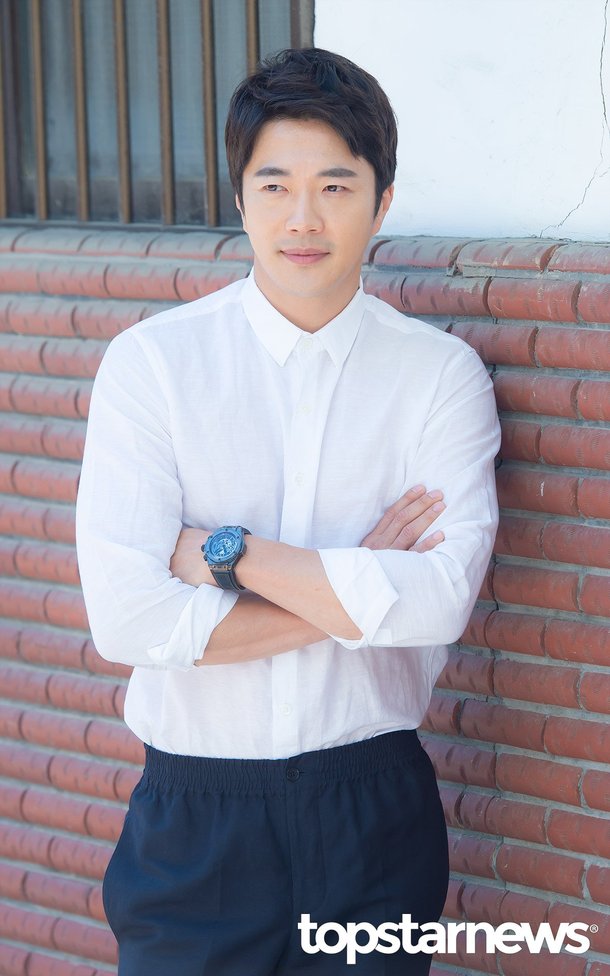 Inter Kwon Sang Woo Shares His Love For Family Hancinema