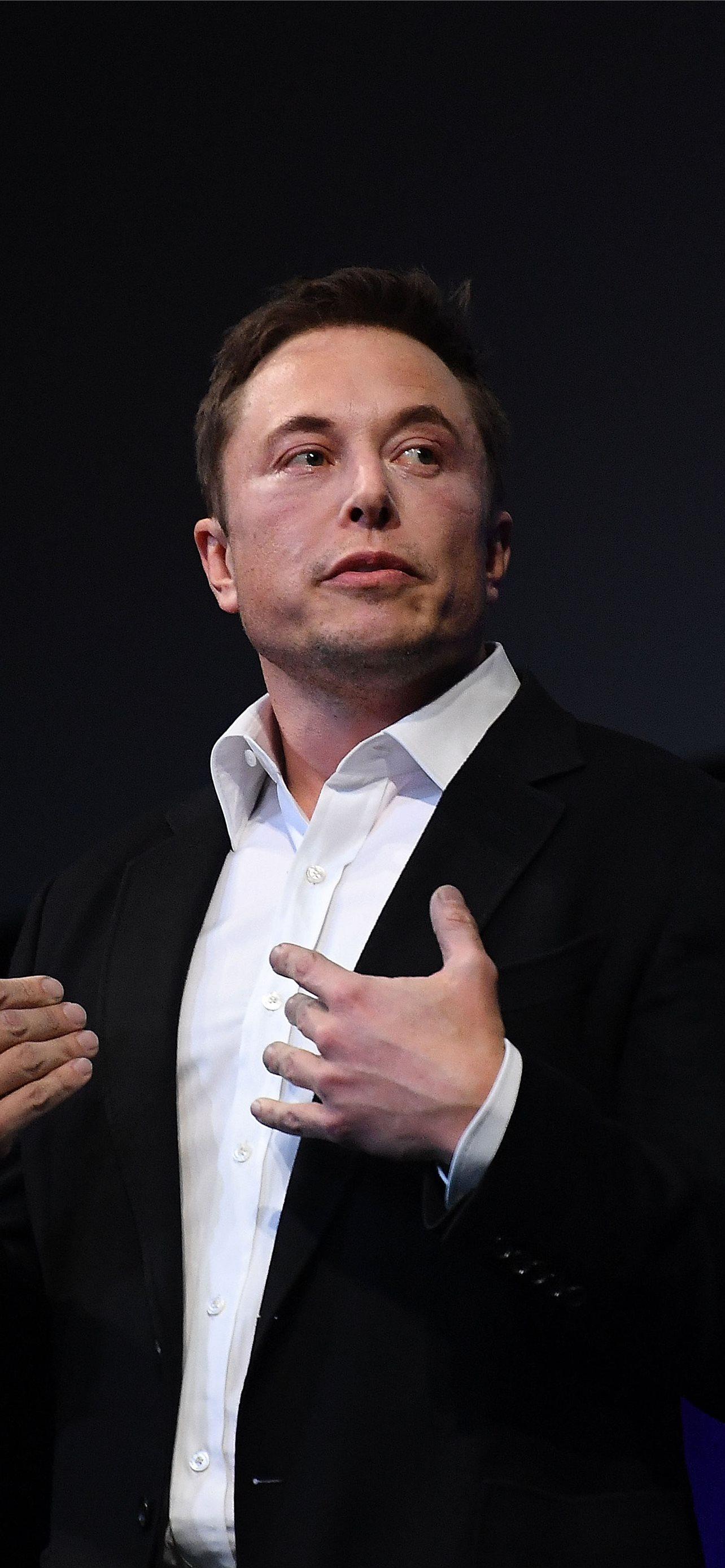 Elon Musk Probably Won T Be Arrested After Cutting iPhone