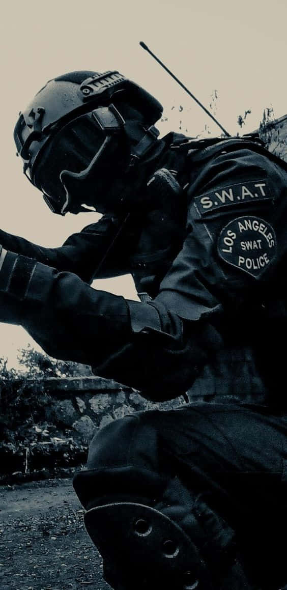 Swat 1730l2cvrmsm2f65 Wallpaper