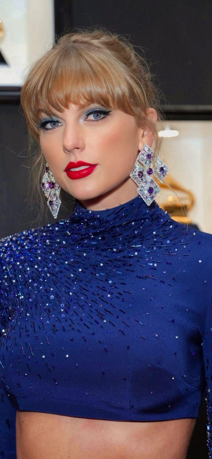 Taylor Swift Grammys In Hot