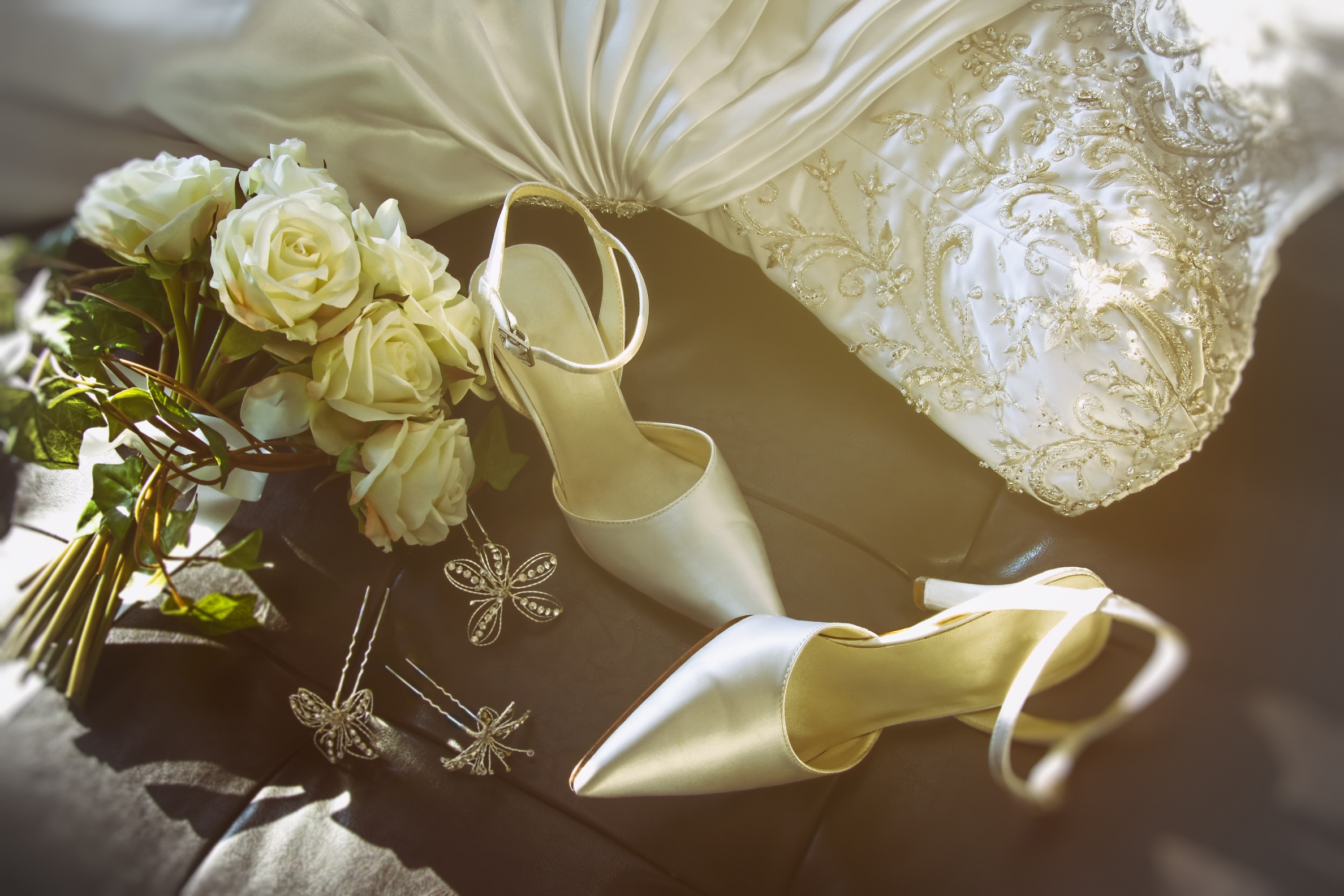 Esposa How To Accessorize Your Wedding Dress