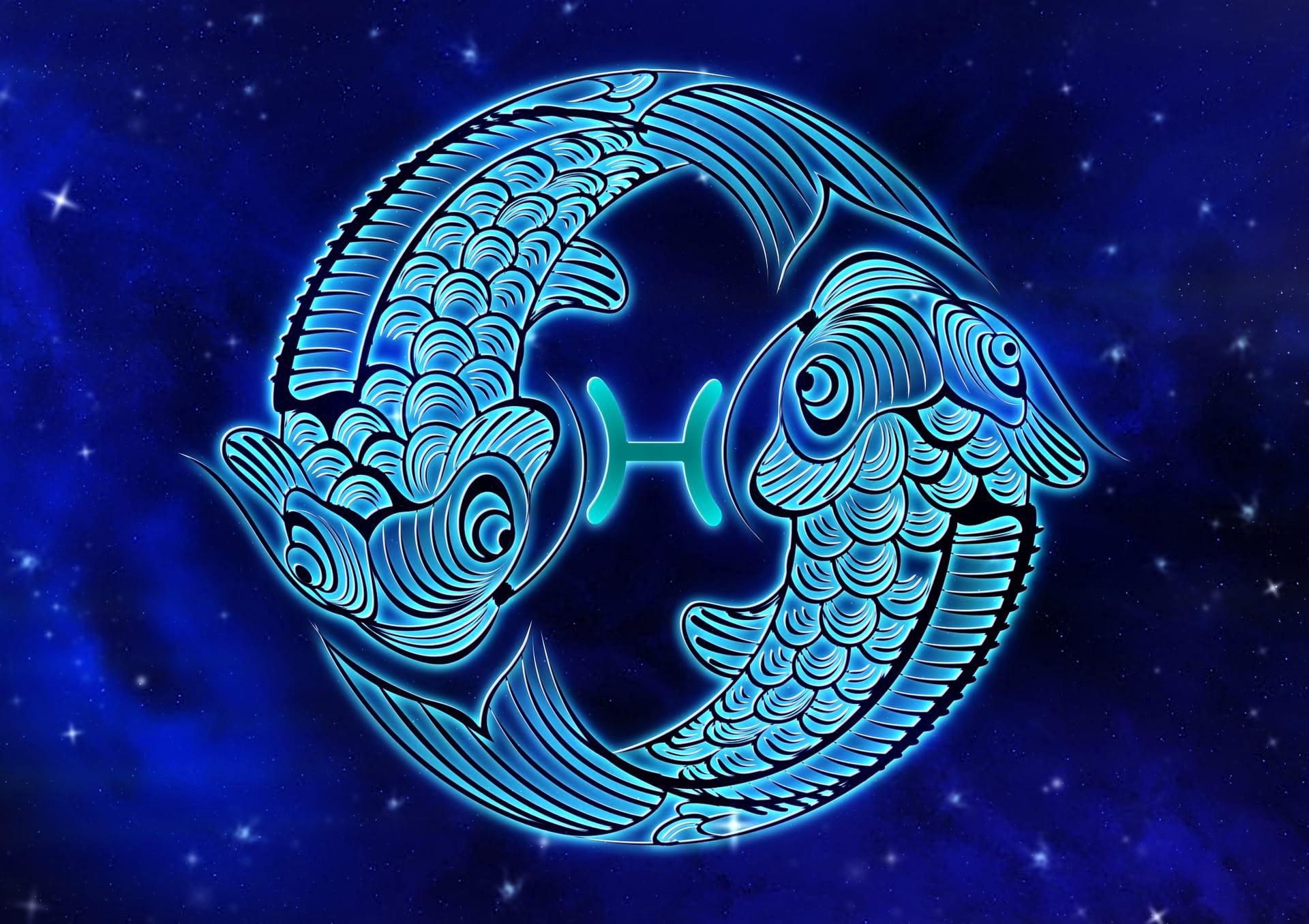 Pisces Zodiac Stone Romantic And Intuitive Day S Jewelers