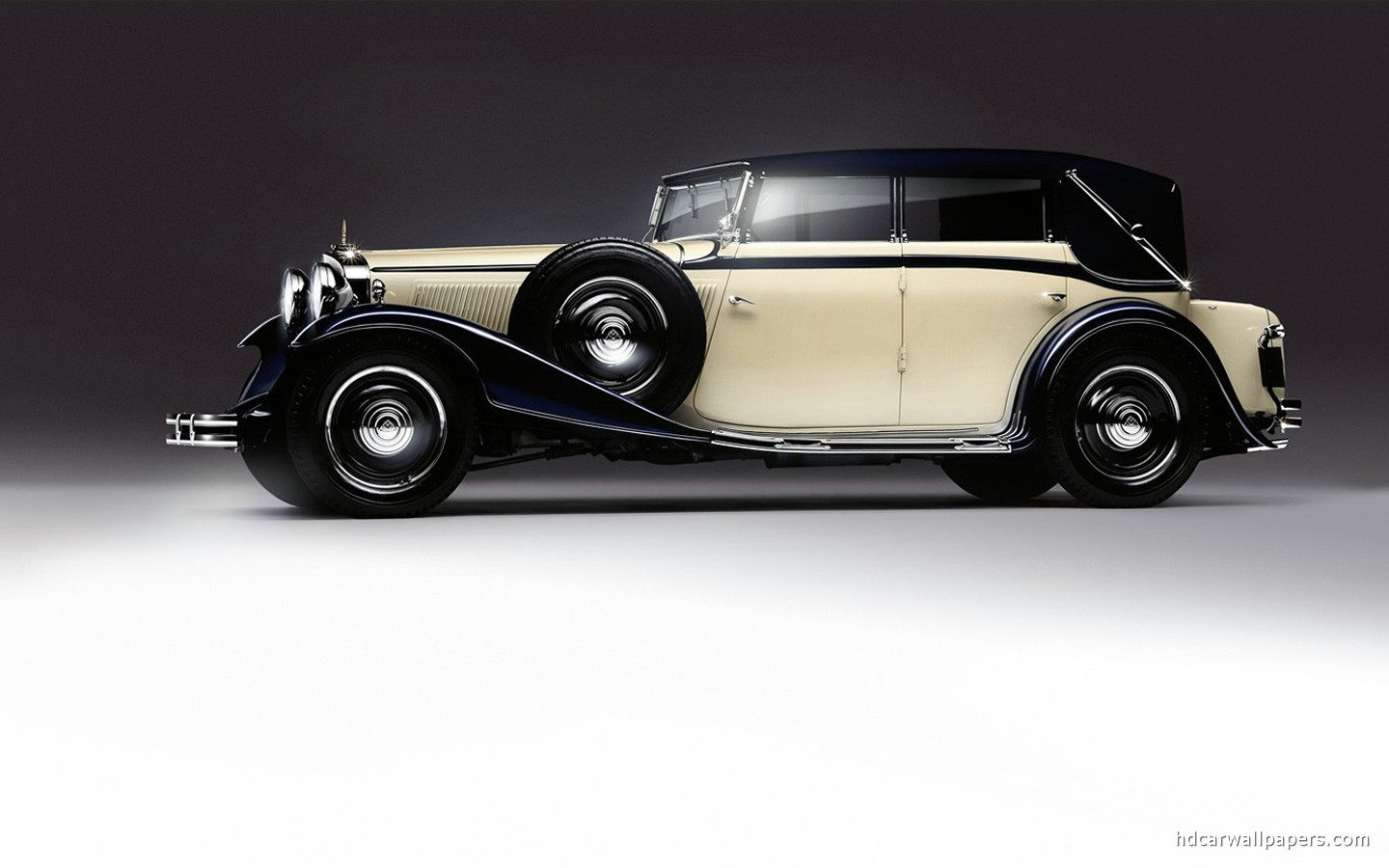This is also Classic Car Wallpaper This car has white and black