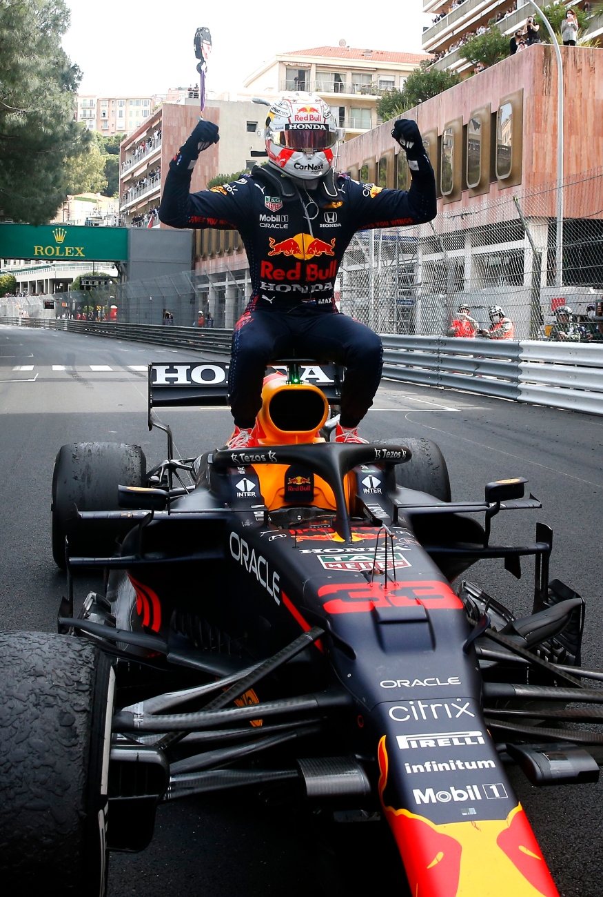 In Pics Max Verstappen Wins Monaco Gp Kisses Girlfriend
