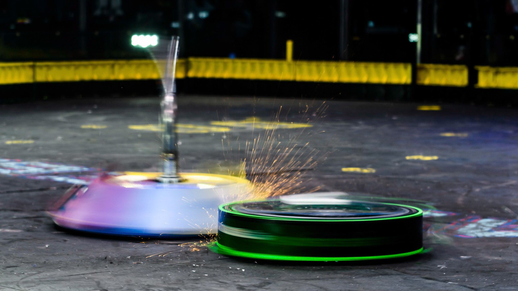 Battlebots On Let Em Rip Face Off And Spin The Metal