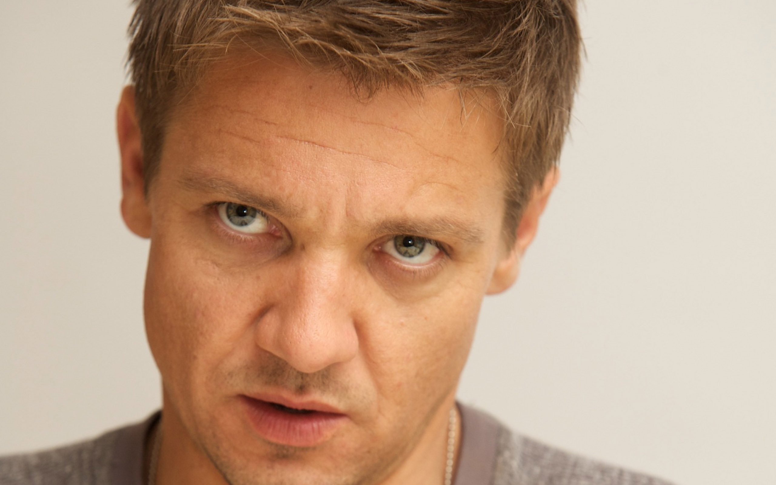 Jeremy Renner Wallpaper High Definition Quality