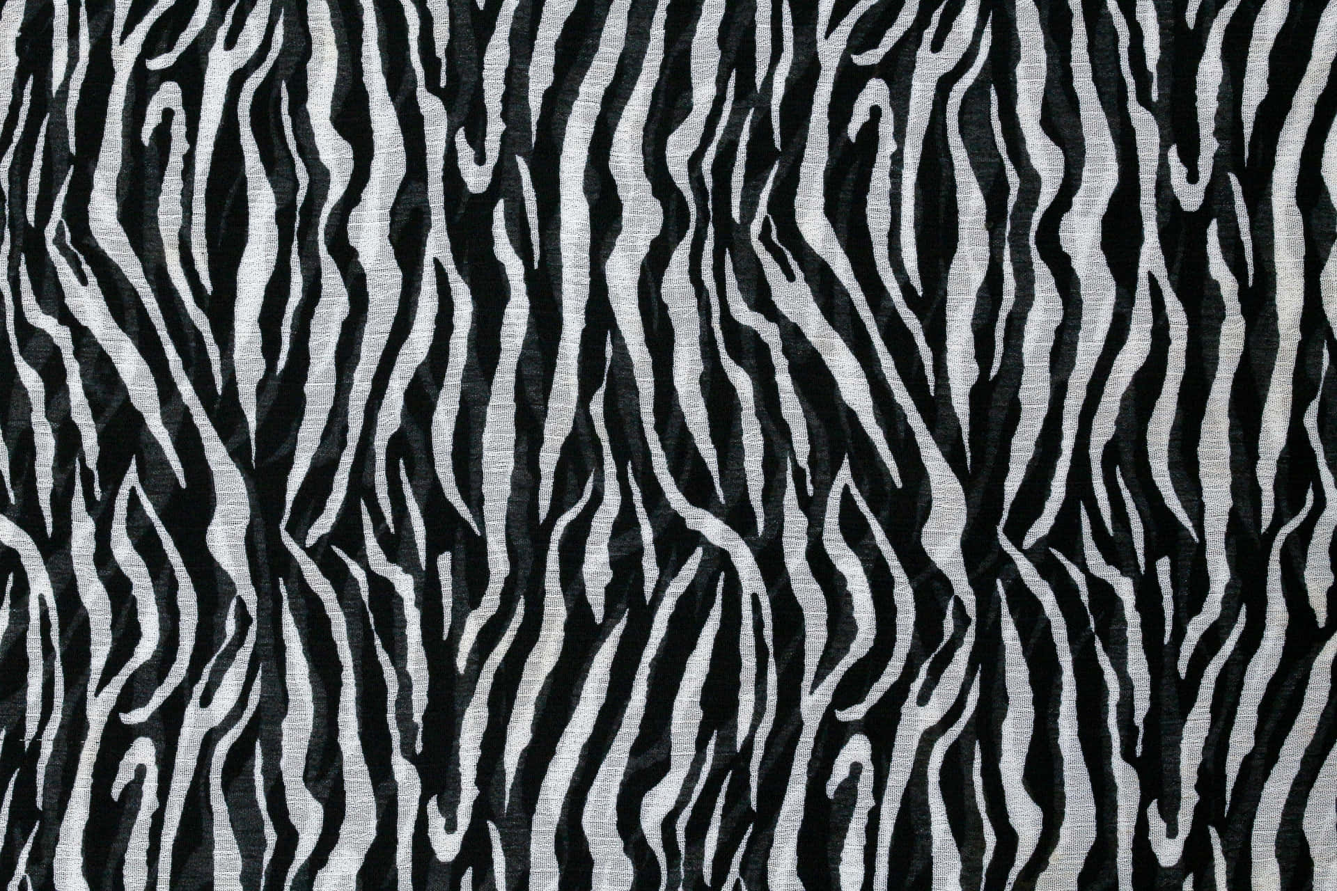 Make Any Ensemble Come Alive With This Bold Black And White Wallpaper