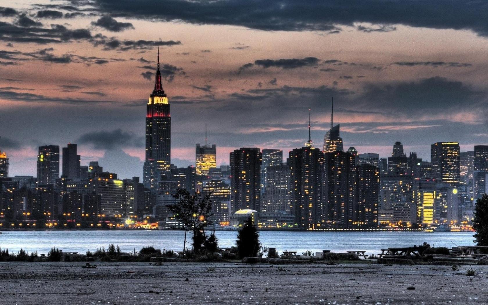 Empire New York City Cities Lights Landscapes Wallpaper
