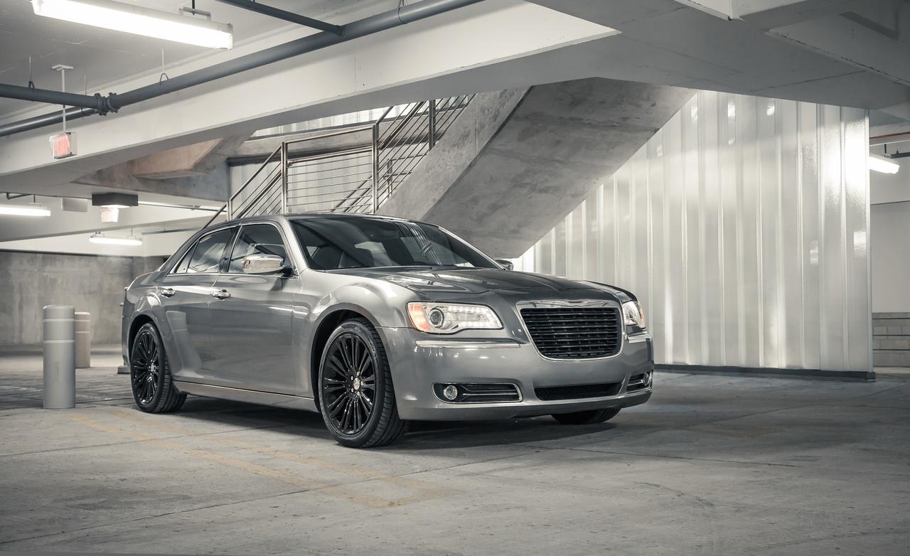 Chrysler 300c Photo