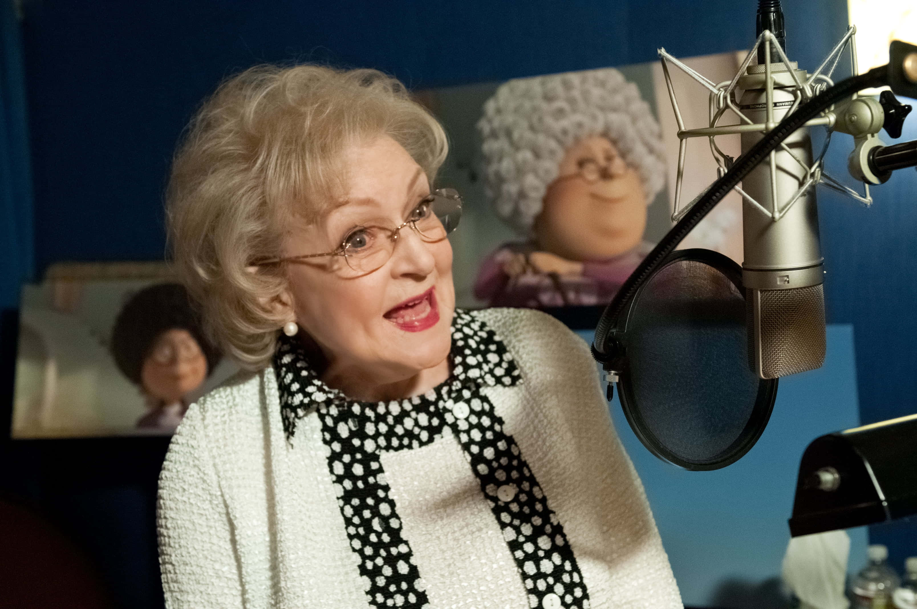 Betty White Background Wallpaper