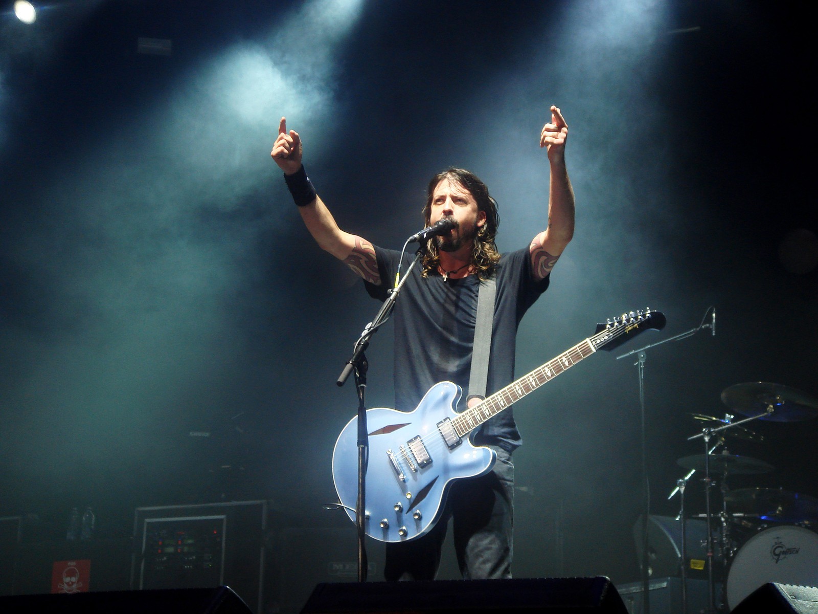 Music Foo Fighters Dave Grohl HD Wallpaper Of Dance
