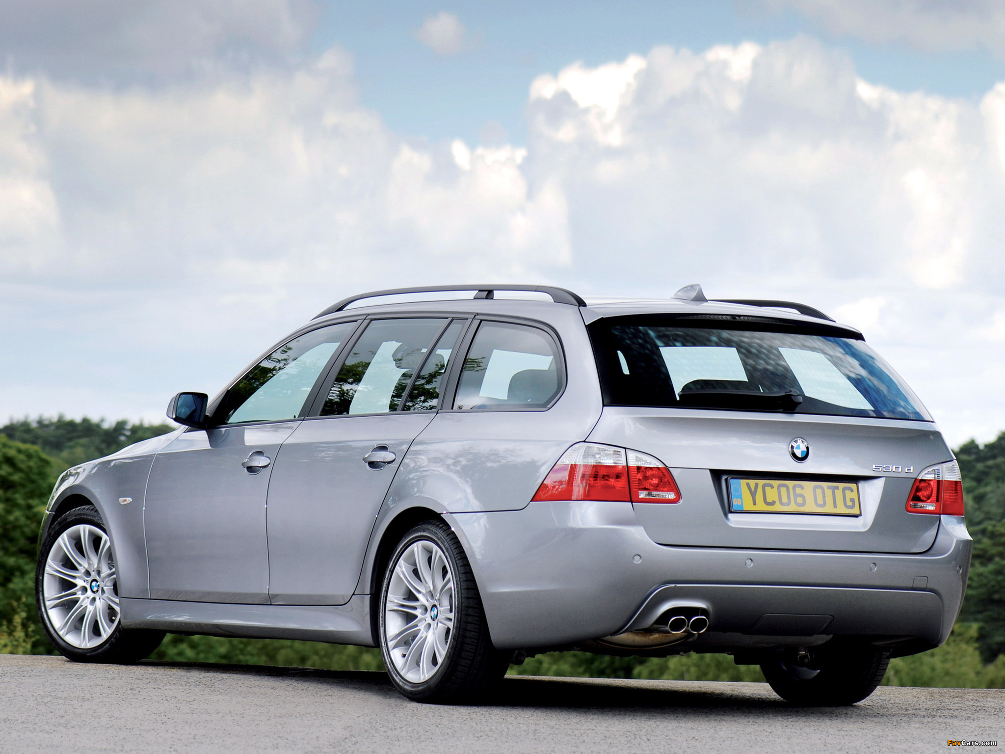Bmw 530d Touring M Sports Package Uk Spec E61 Wallpaper