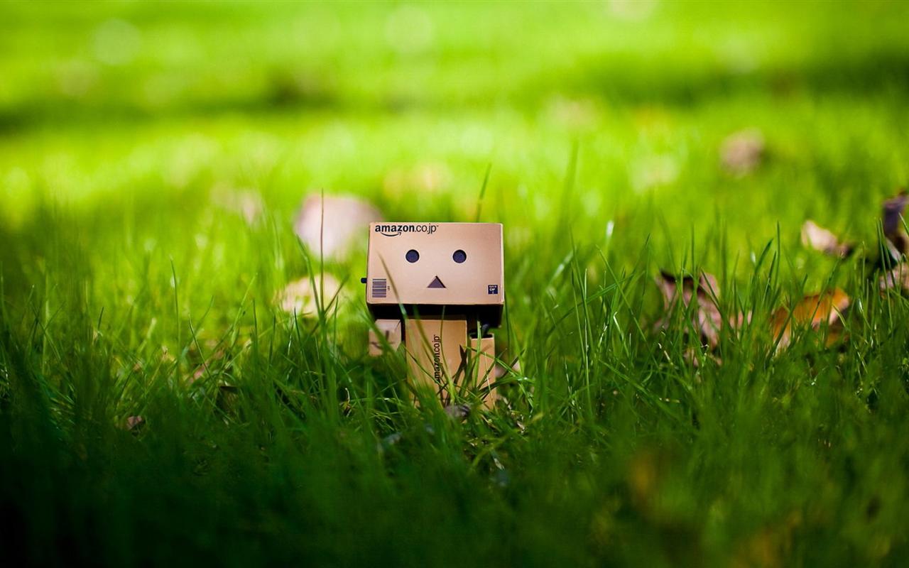 Cute Green Grass Box People Background Wide
