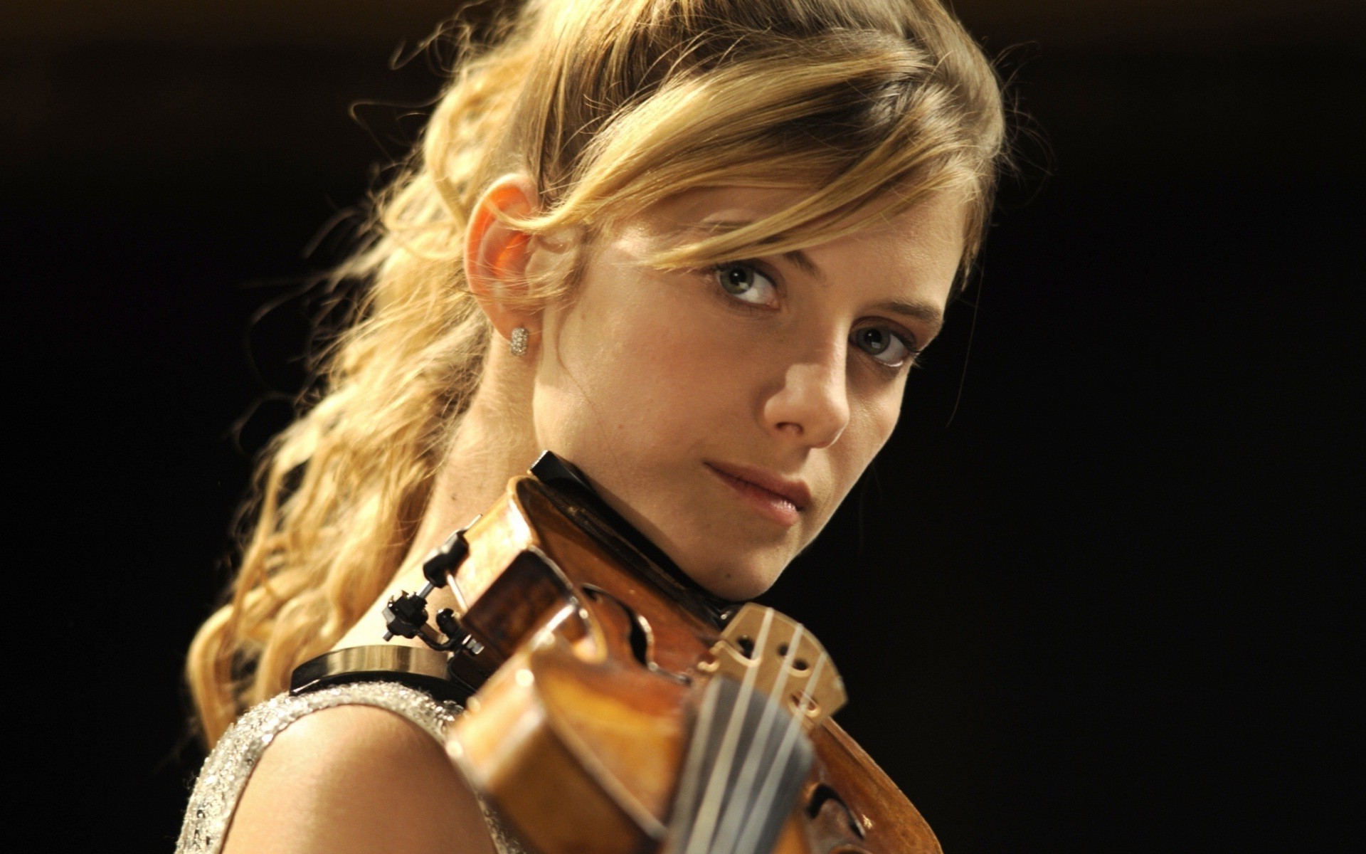 M Lanie Laurent Blondes Women Actresses Film Violins French
