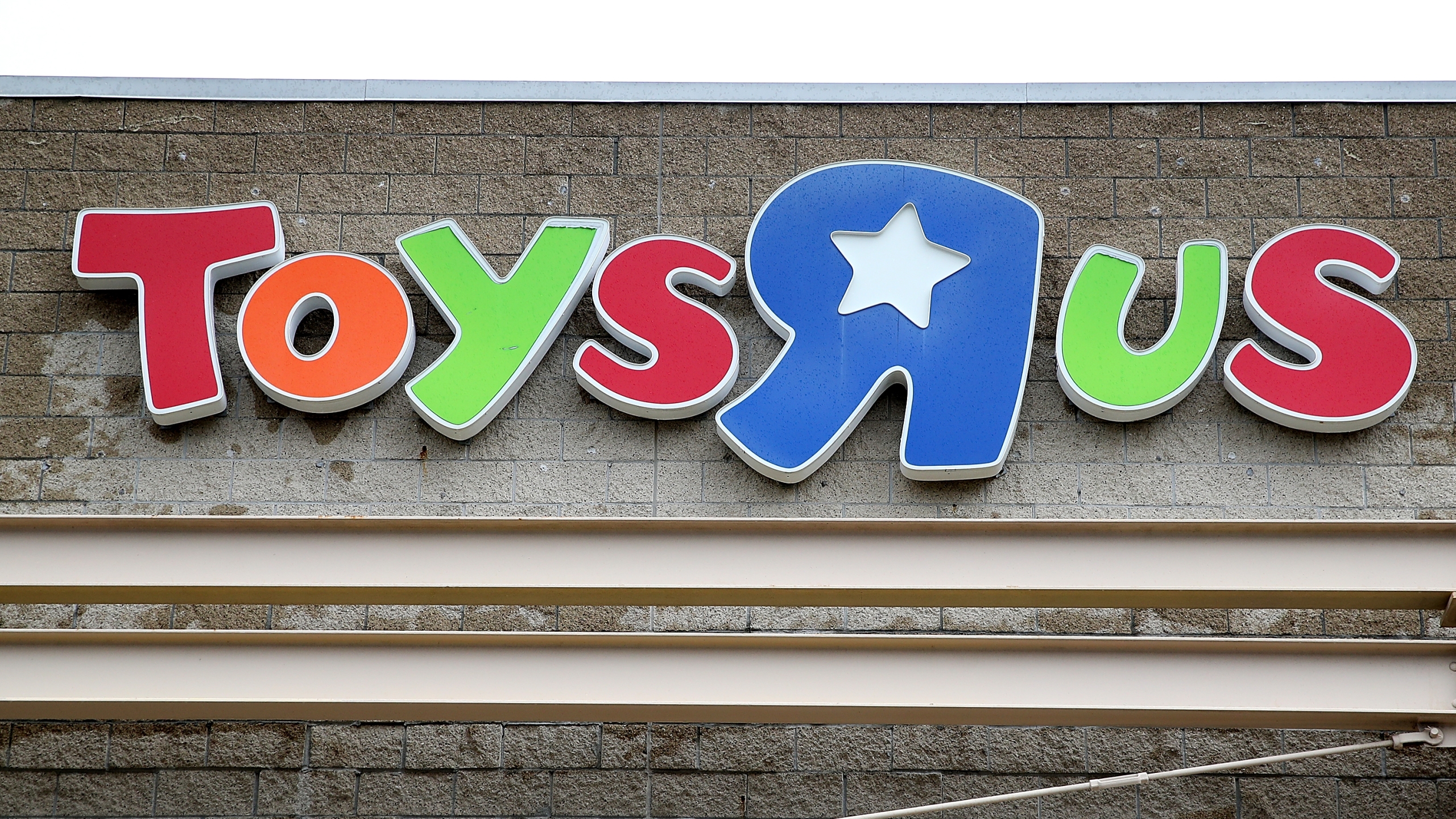Toys R Us Relaunches Website Directs Customers To Target Ktla