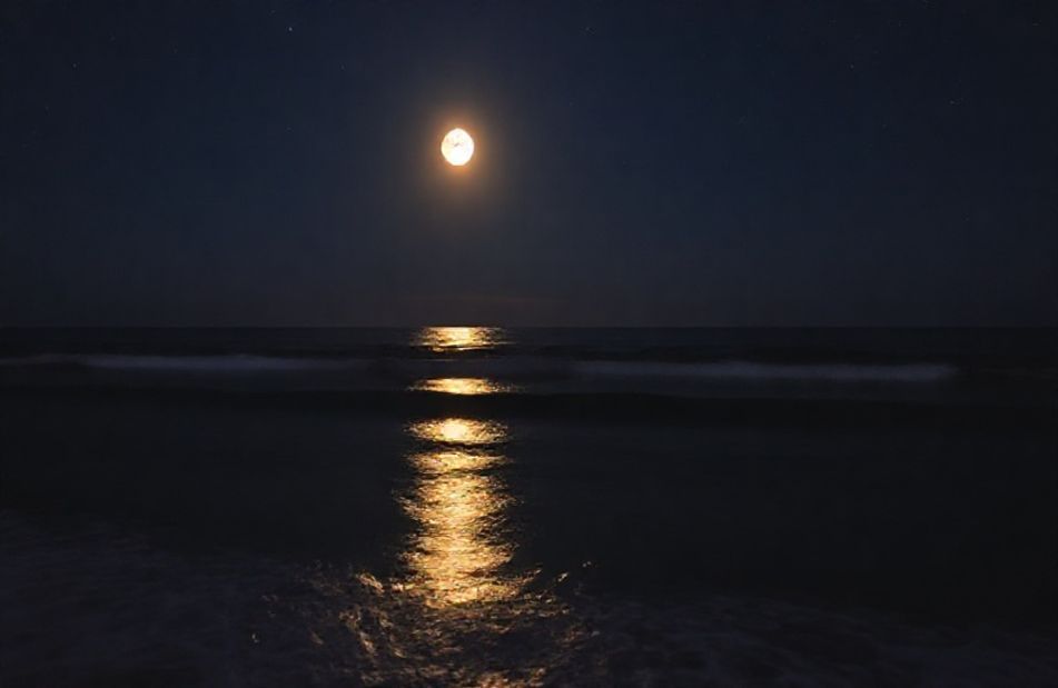 Moon Over Ocean Wallpaper