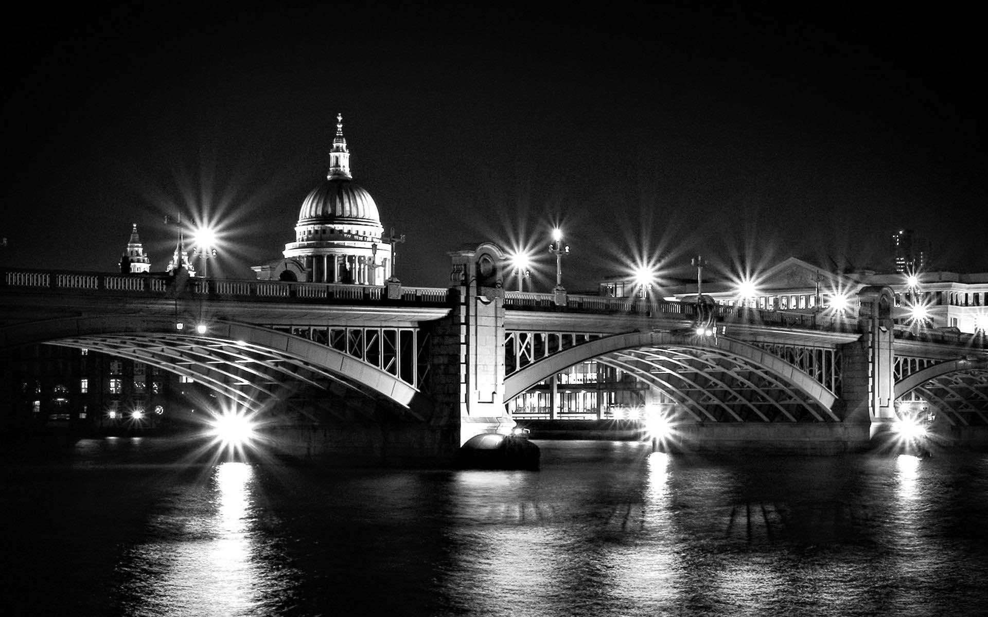 HD Black And White Wallpaper