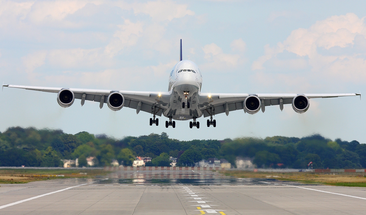 40 A380 Landing Wallpapers WallpaperSafari 40 A380 Landing Wallpapers WallpaperSafari