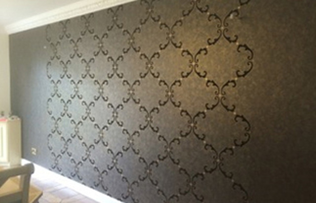 Jason Taylor Decorating Wallpaper In Leicester Le3 8hf