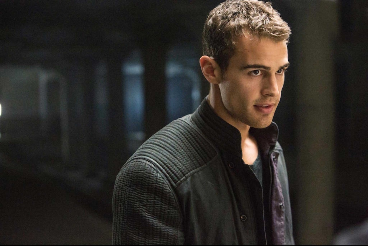 Tobias Four Eaton Twivergents Wallpaper Theo James Photo Shared By