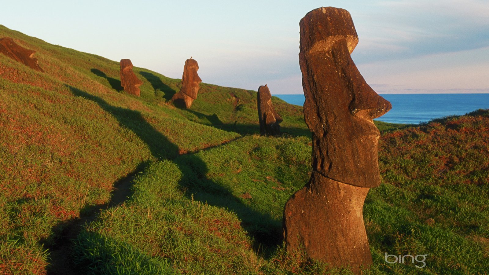 Mysterious Moai Statues On Easter Island World Wallpaper