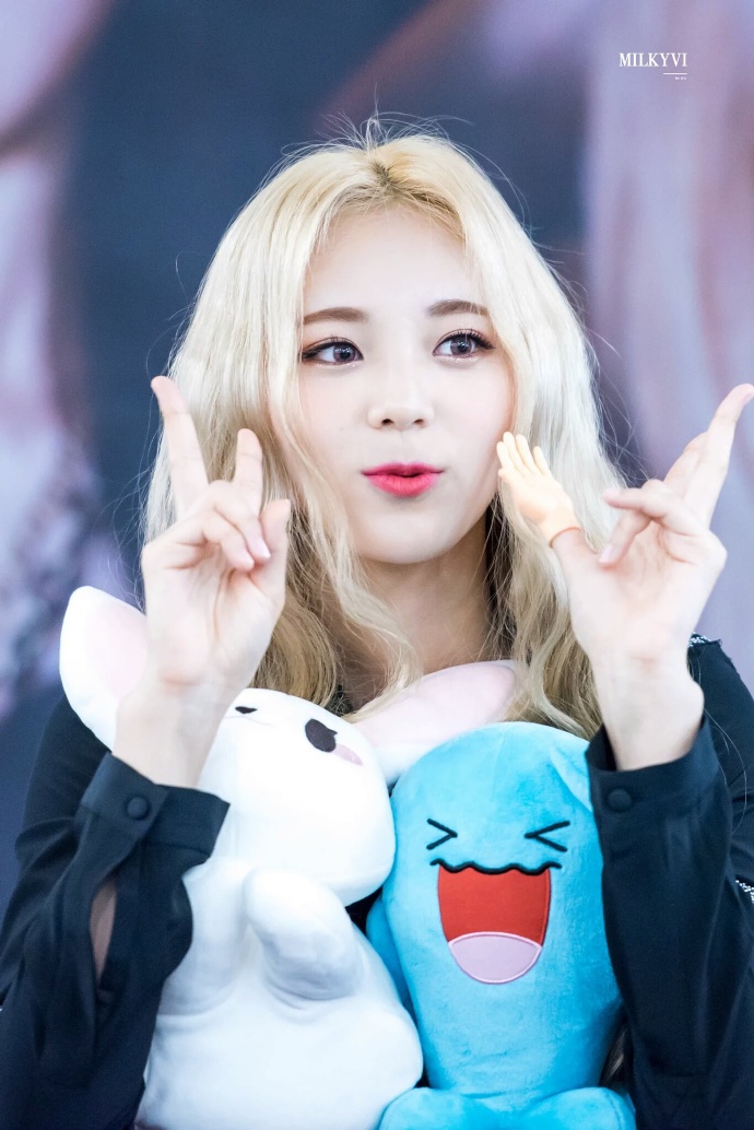 Loo Image Jinsoul HD Wallpaper And Background Photos