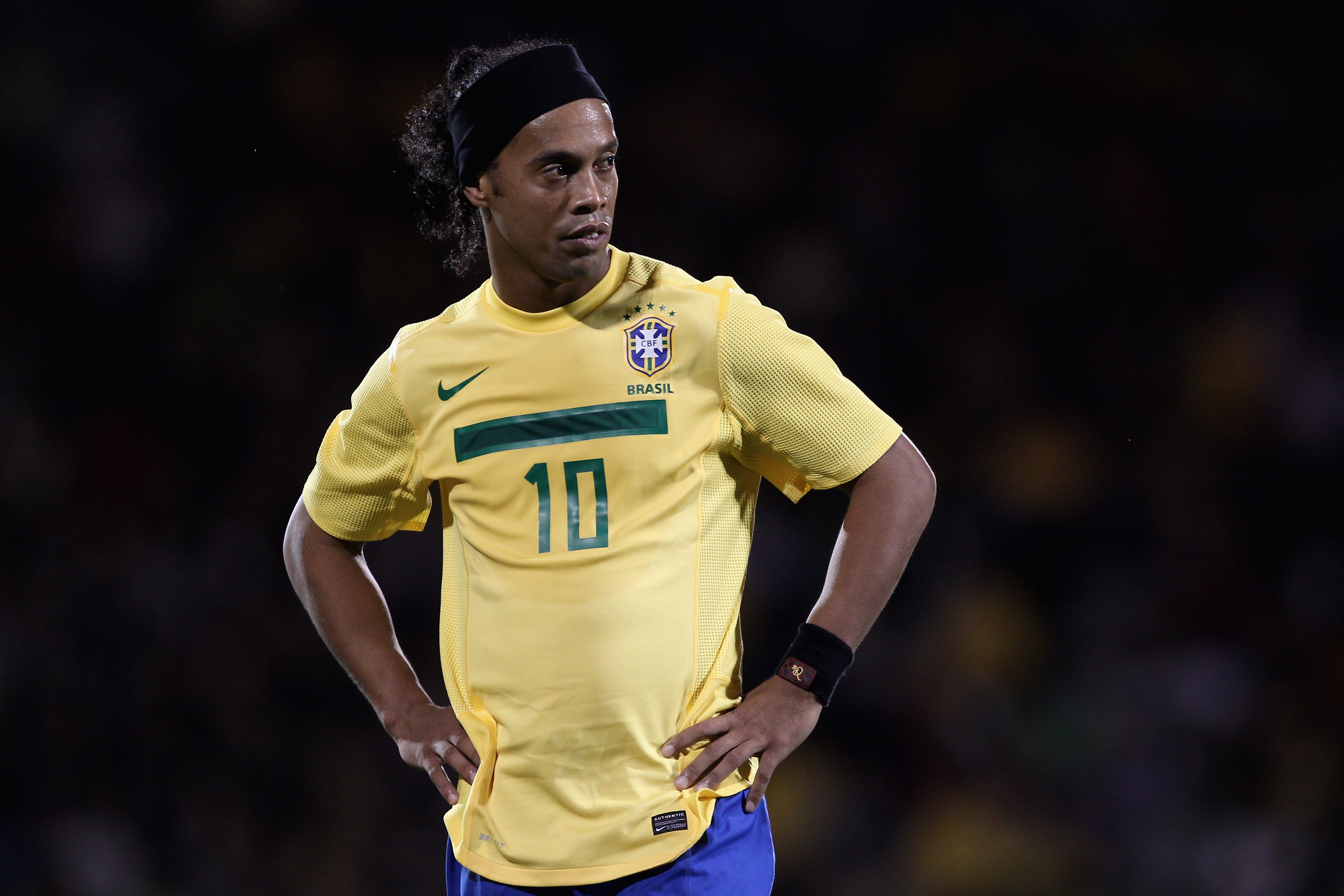 Ronaldinho 4k Brazil National Football Team HD Wallpaper