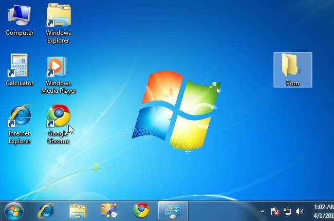 Pc Prank Of The Day Move Desktop Icons Take A Screenshot Set As