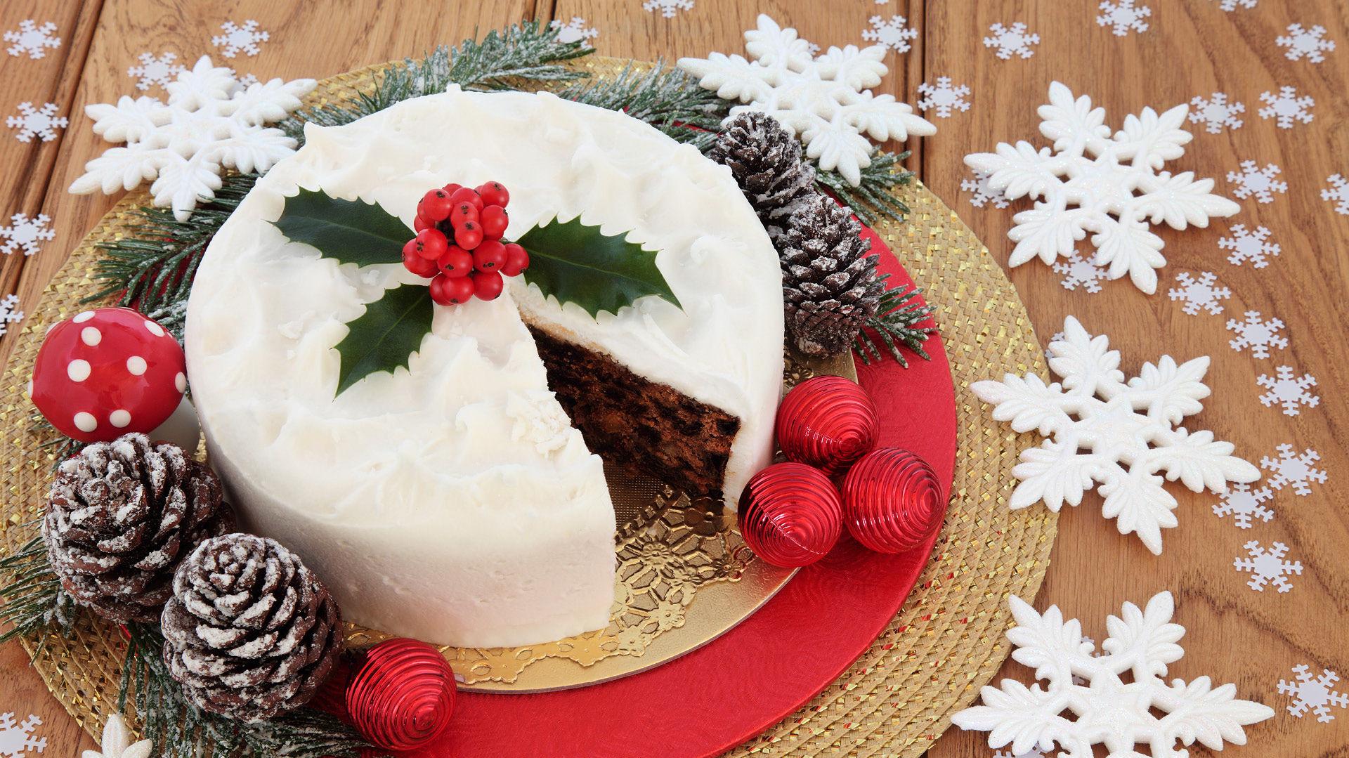 Here S How These Countries Like To Bake Their Christmas Cakes