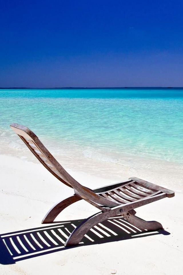 Beach Chair iPhone HD Wallpaper