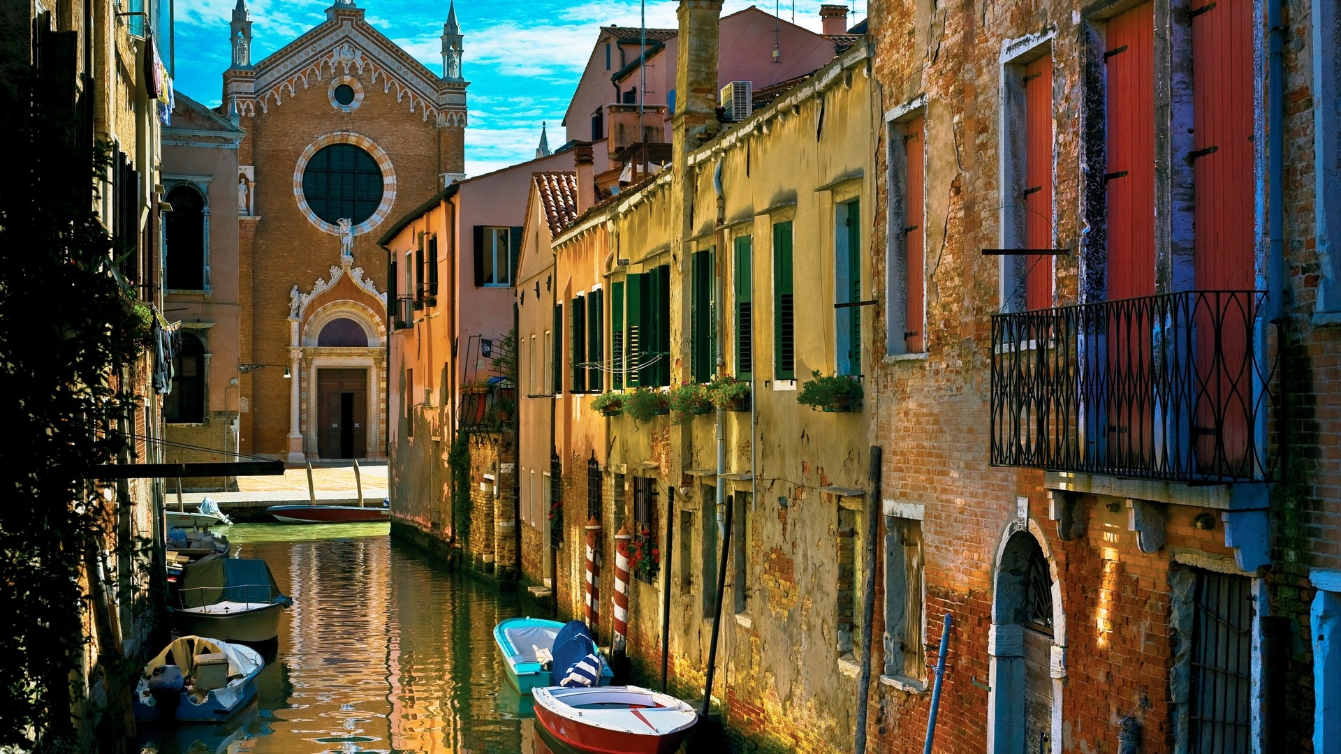 Venice Water Alleyways Mystery Wallpaper