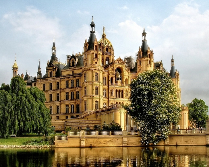 German Castle Wallpaper Schwerin Germany