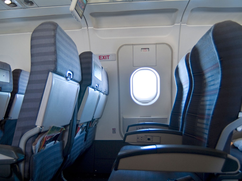 Passenger Tries To Open Exit Door Midflight Is That Even Possible