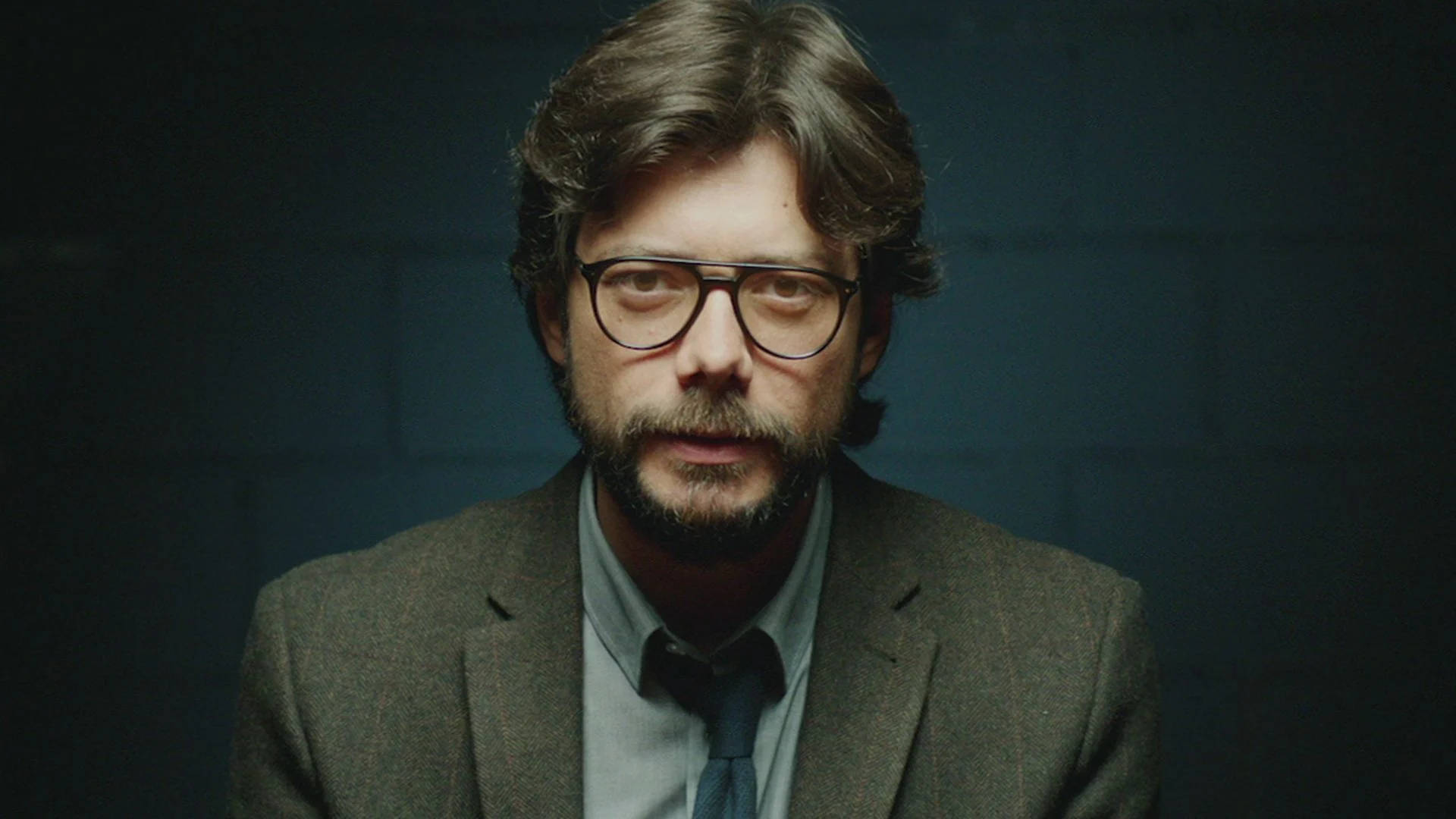 En Professor Money Heist 4k Confessing Wallpaper