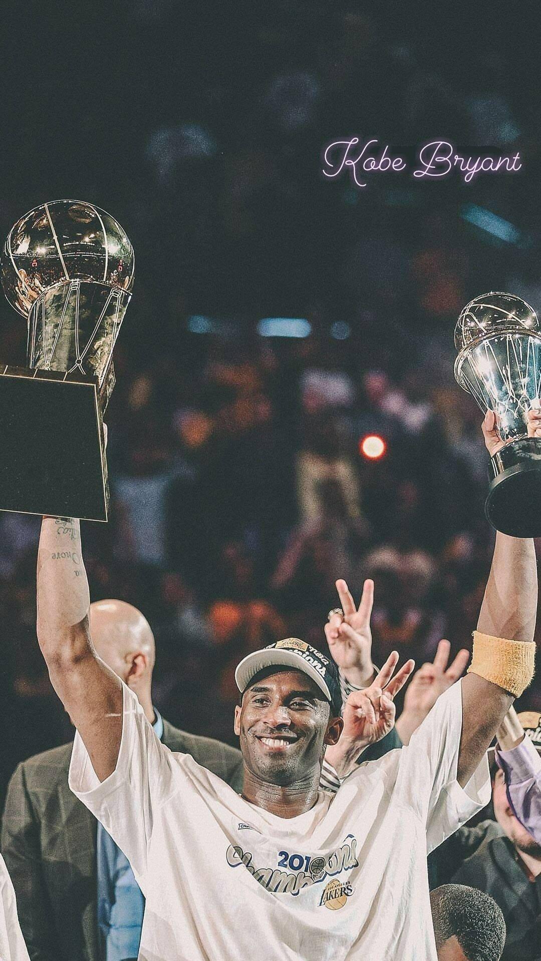 Legendary Basketball Superstar Kobe Bryant Wallpaper