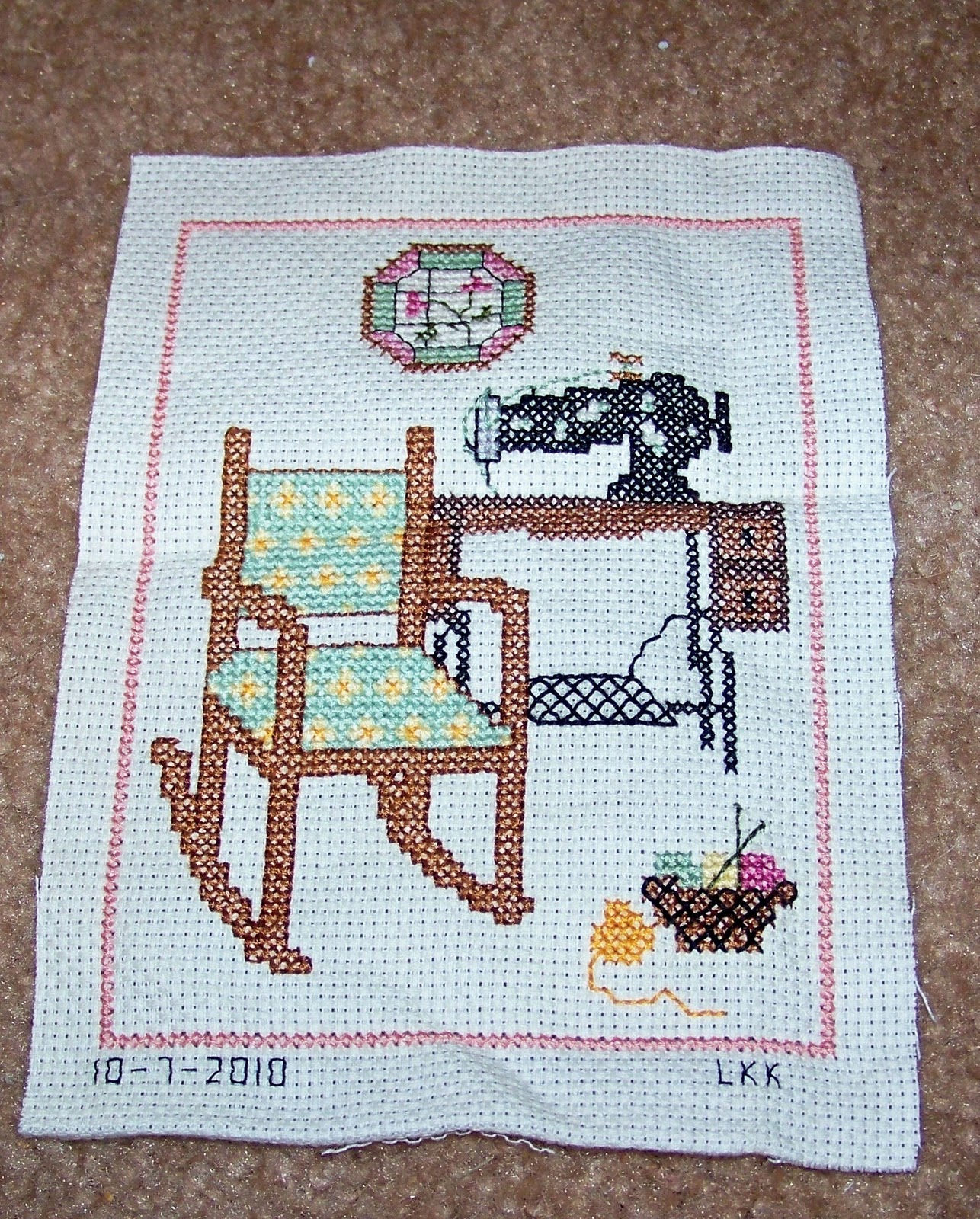 Free download Home Bordo Cream Sewing Thread Wallpaper Border [1000x600